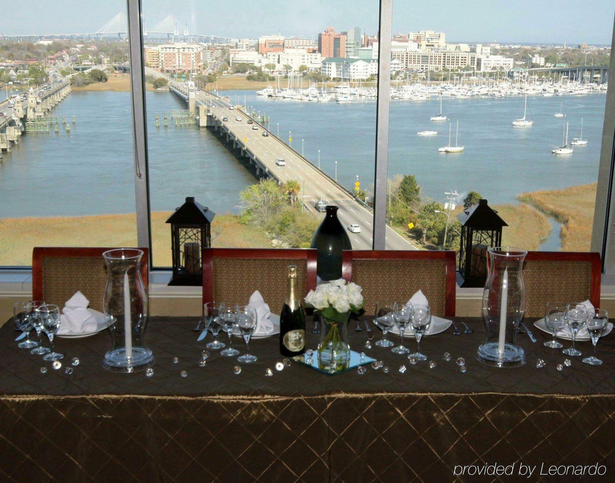 Holiday Inn Charleston-Riverview, An Ihg Hotel Restoran gambar